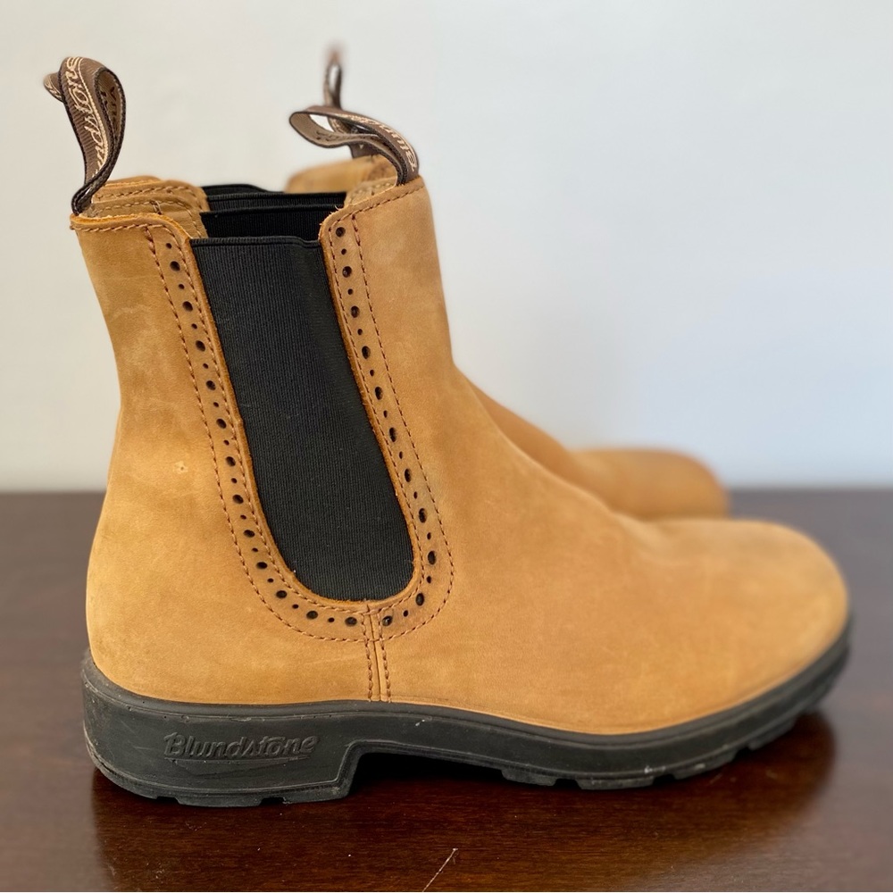 Women’s Hightop Blundstone Boots ✨ Crazy Horse